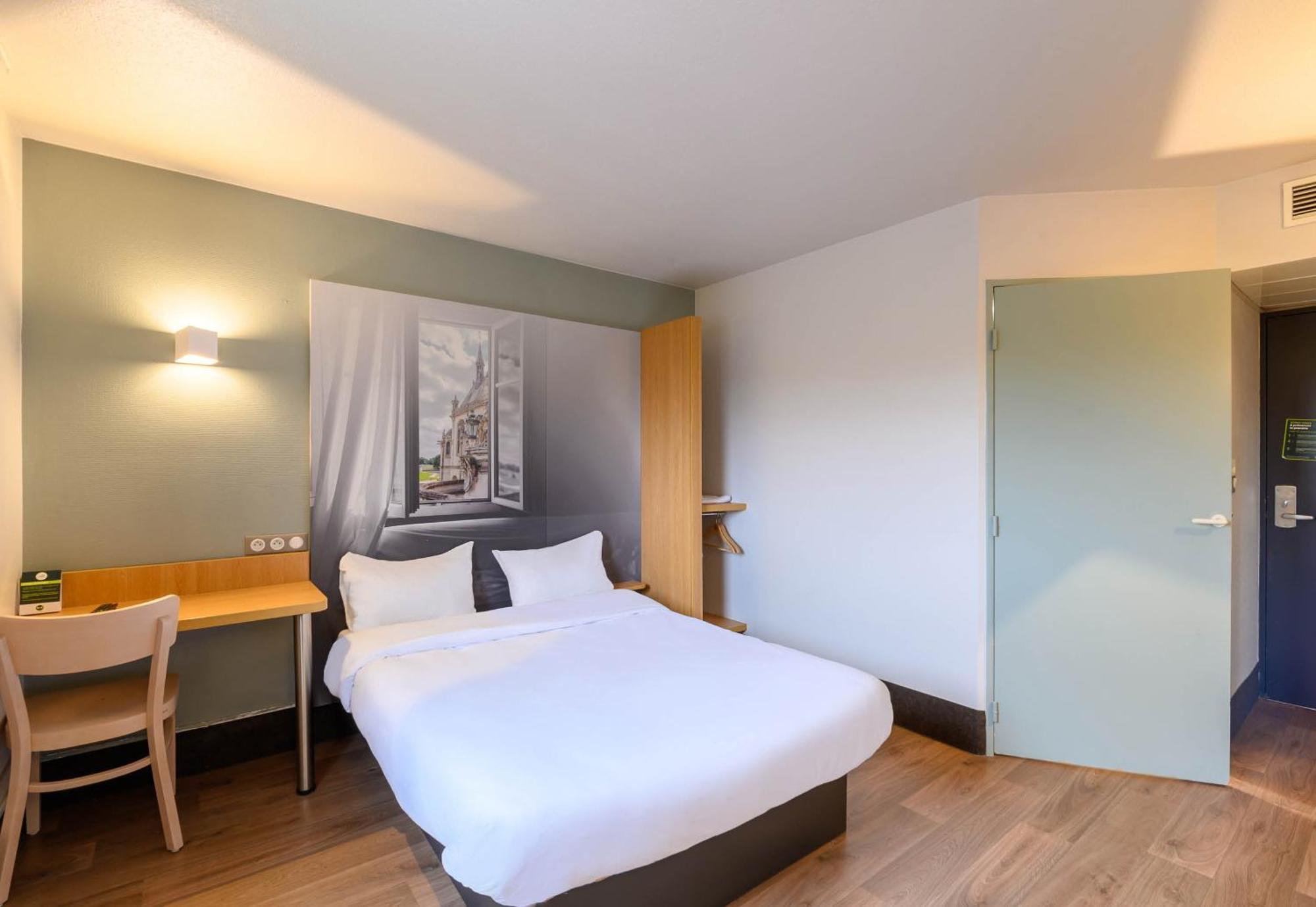 B&B Hotel Creil Chantilly Екстер'єр фото