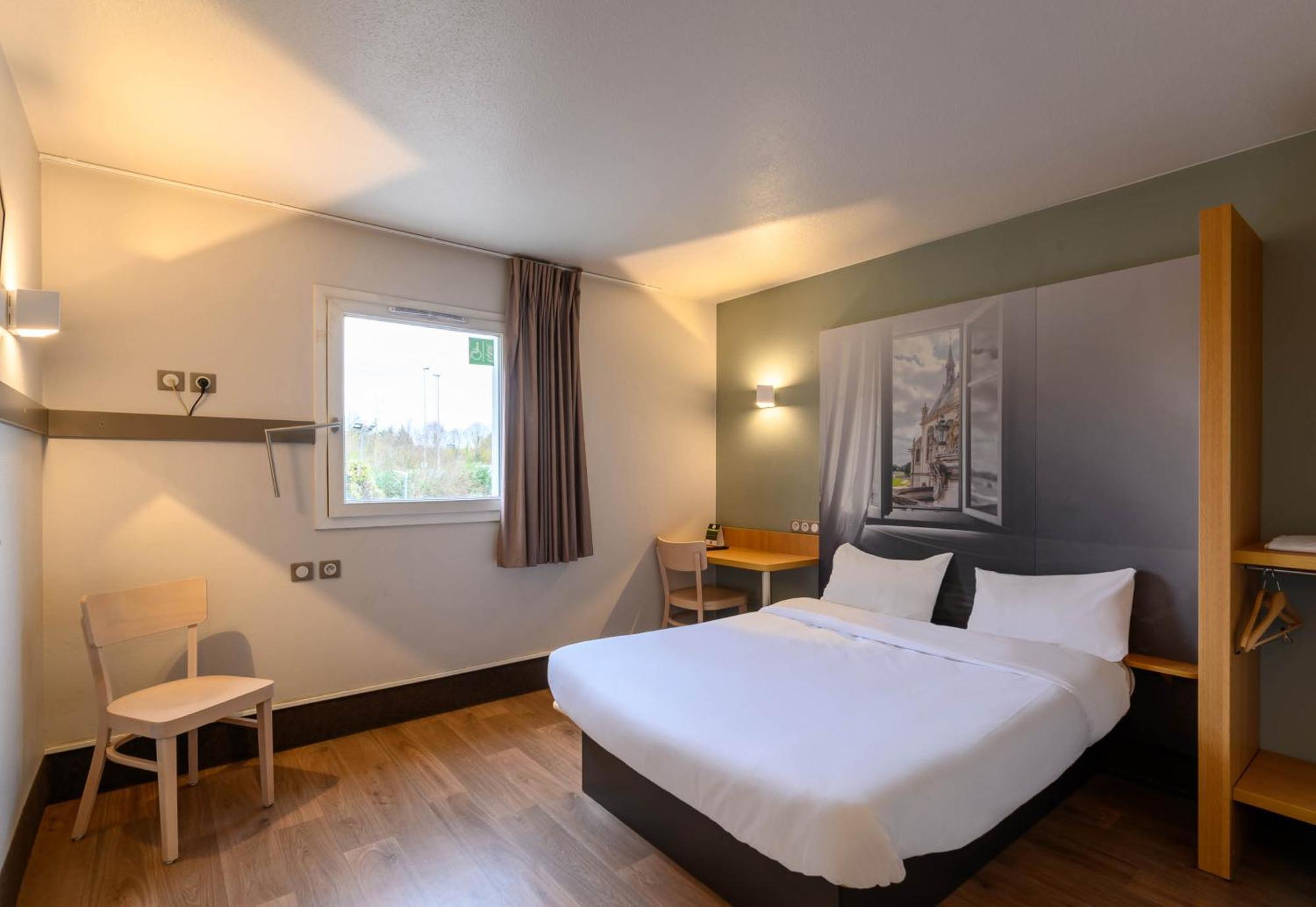 B&B Hotel Creil Chantilly Екстер'єр фото