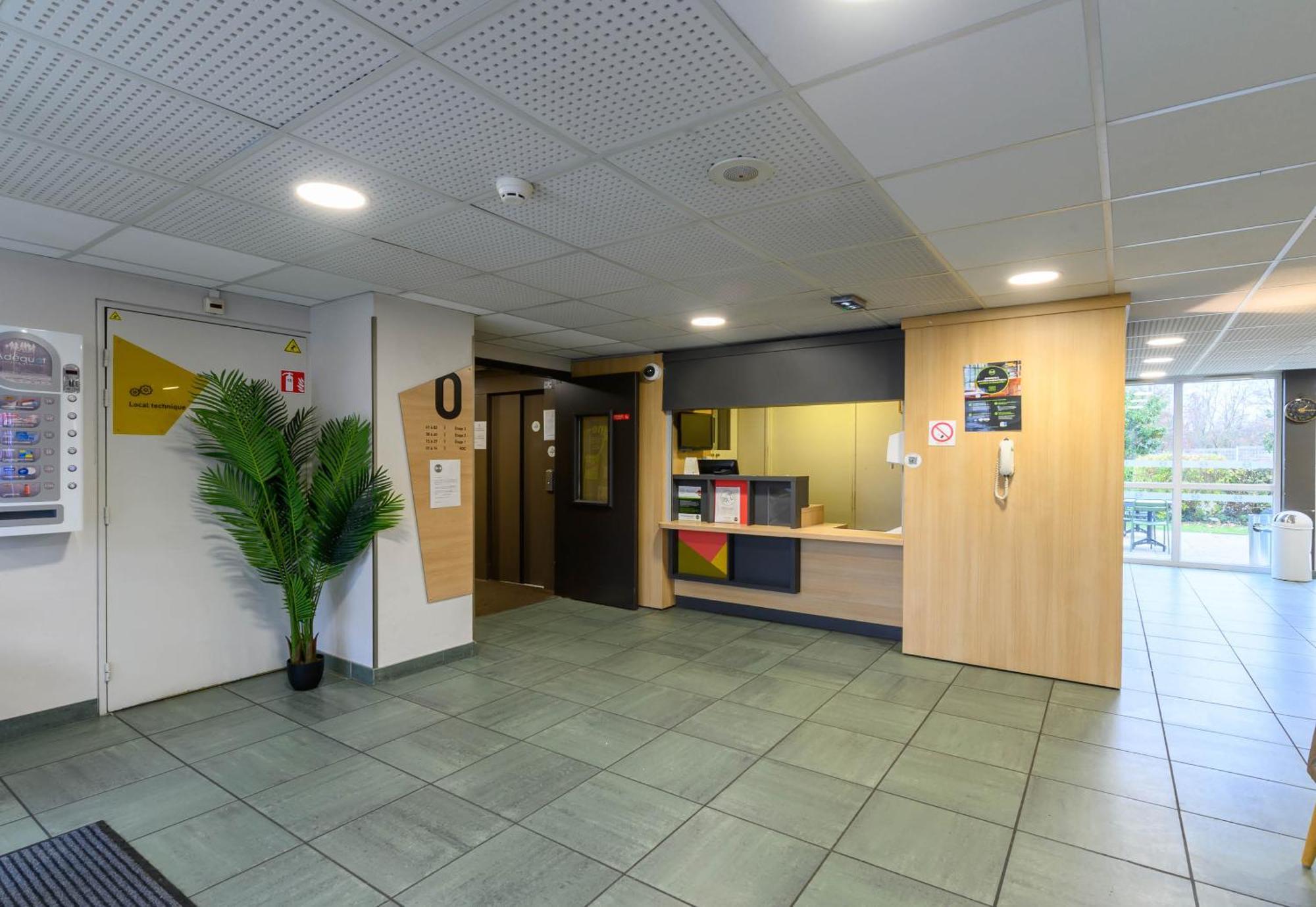 B&B Hotel Creil Chantilly Екстер'єр фото